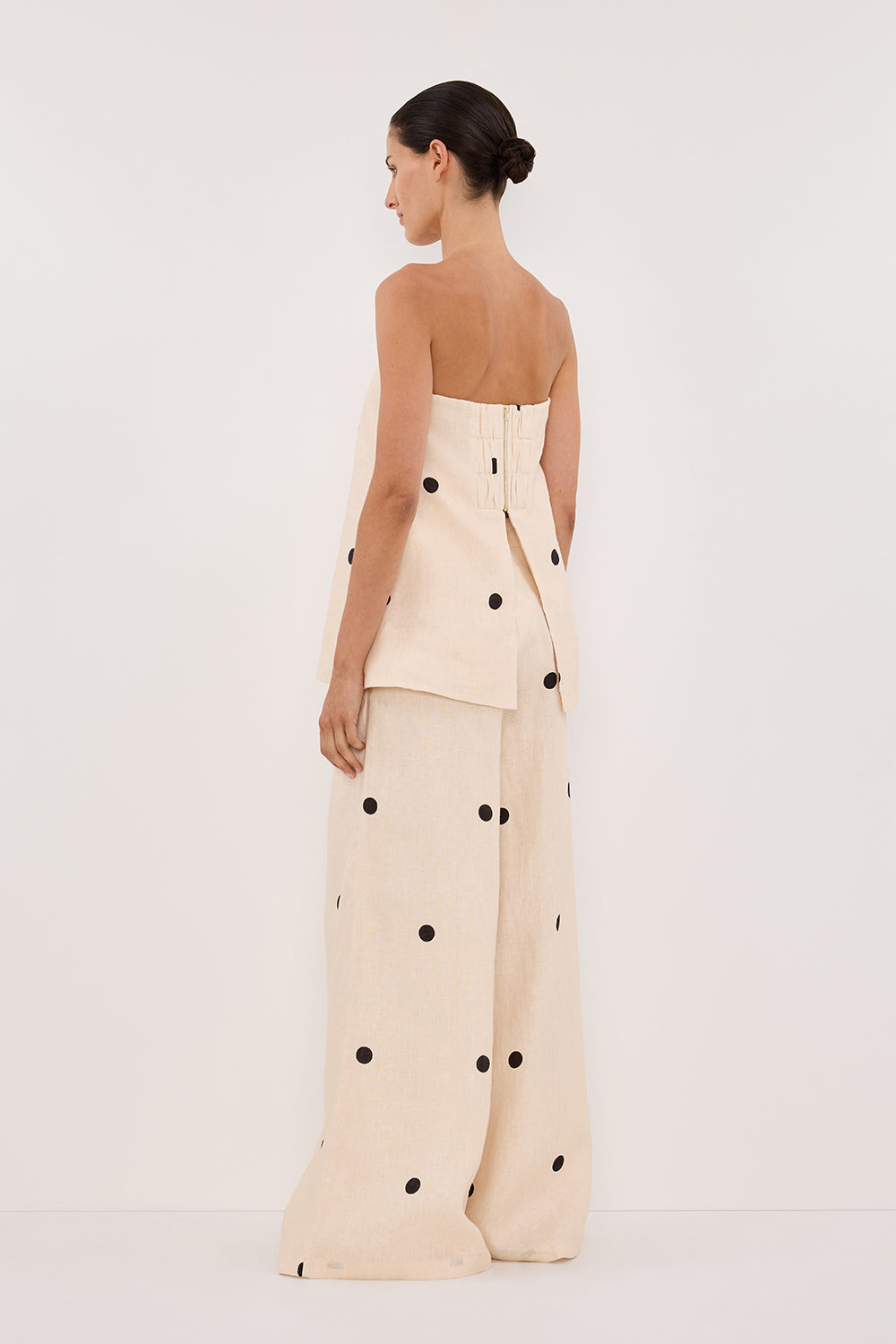 Set avec pantalon taille haute et top sans bretelles