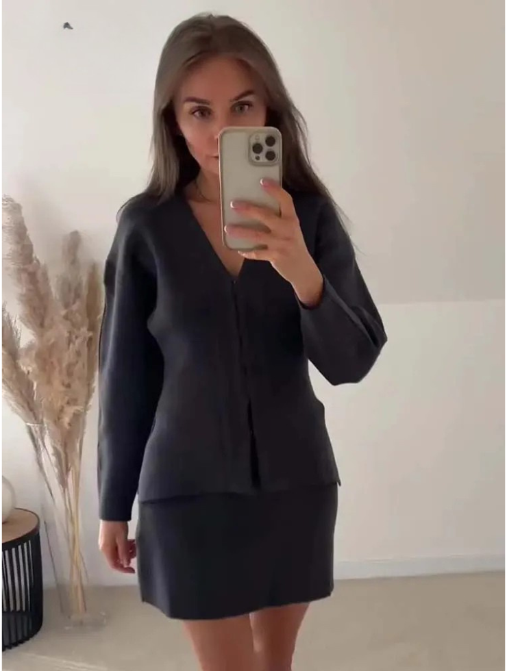 Ensemble tricot mini-jupe