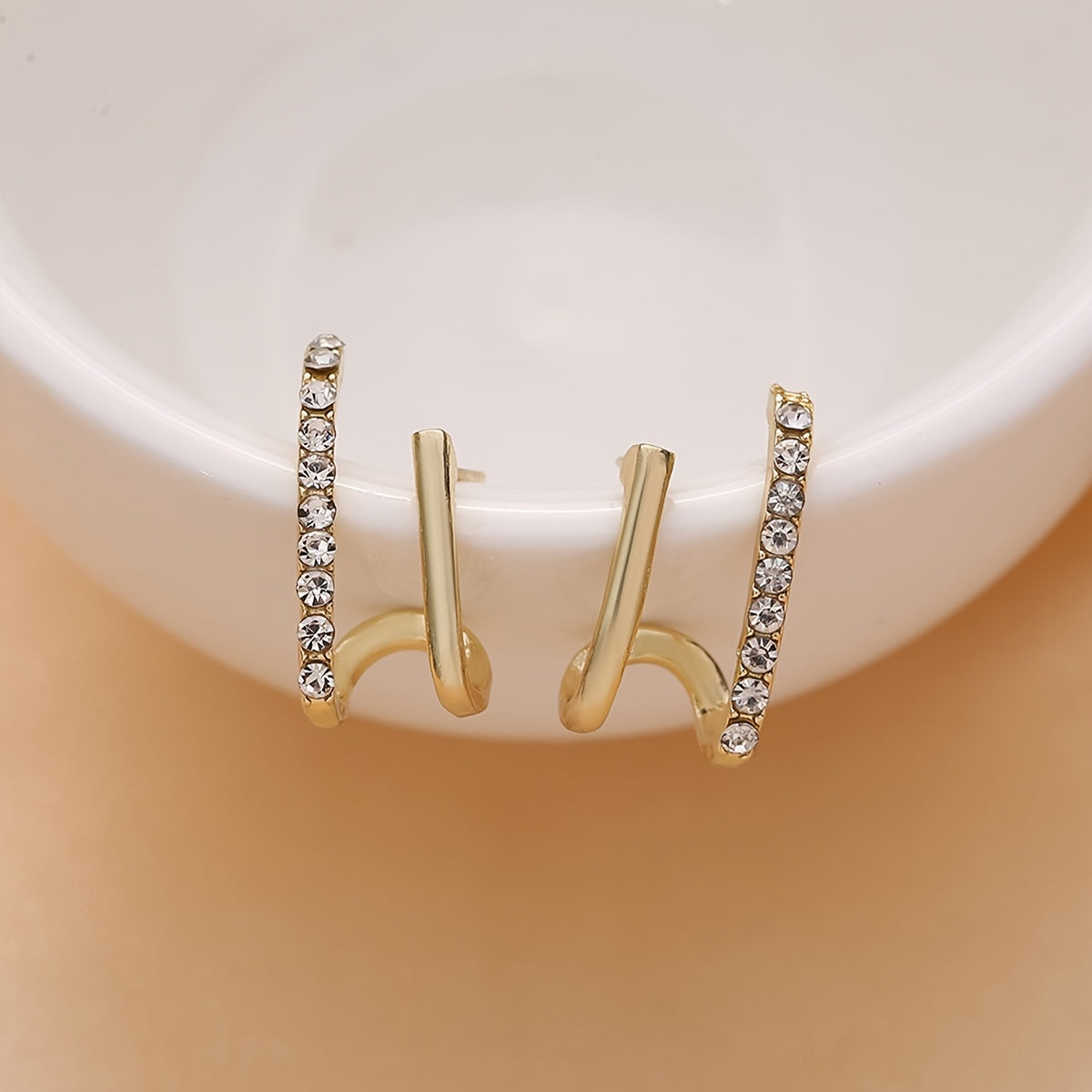 Boucles d’oreilles strass minimalistes