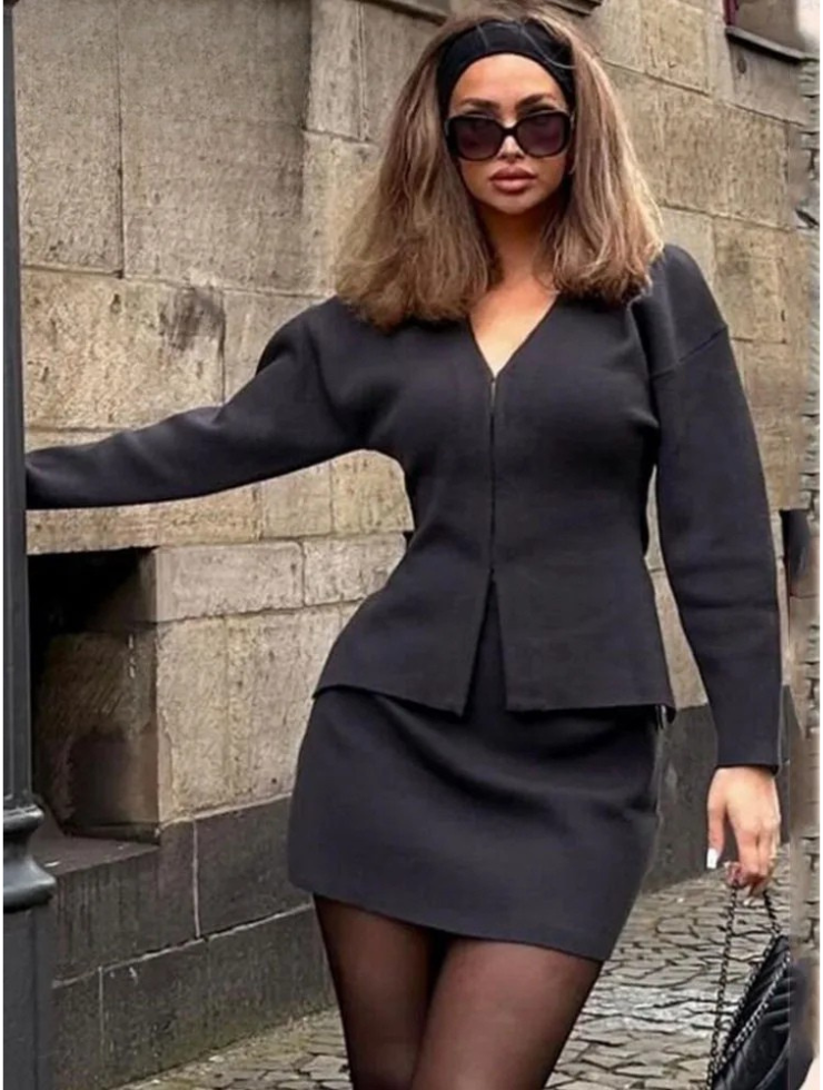 Ensemble tricot mini-jupe