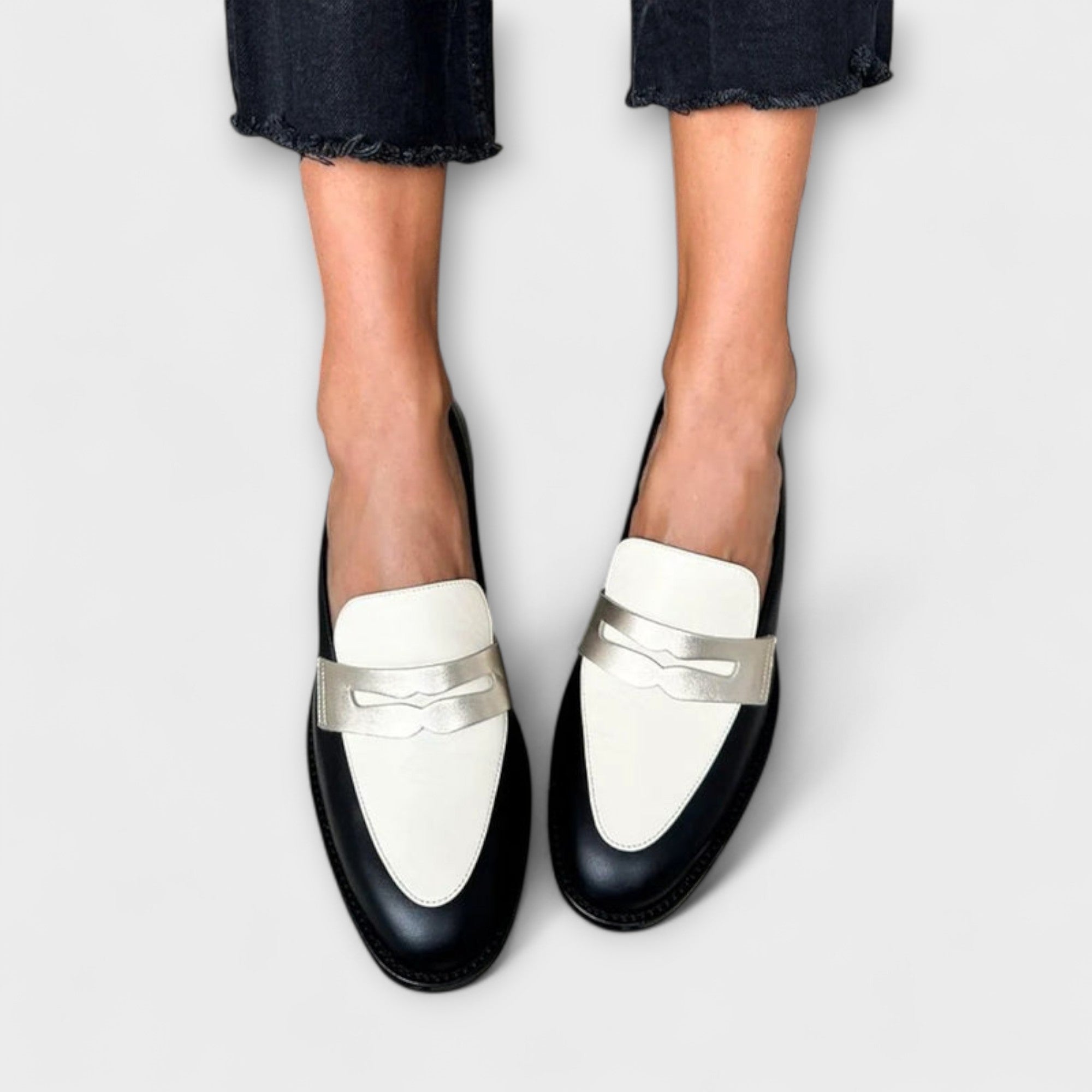 Xara – Mocassins noirs avec éclat métallique