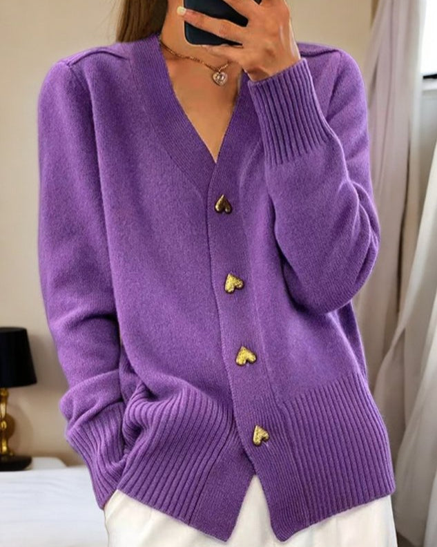 Adele – Cardigan doux avec boutons en forme de cœur